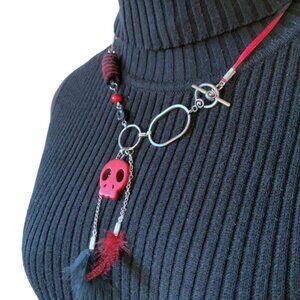 Handmade - Skull short necklace ruban beads feather - RED &  black